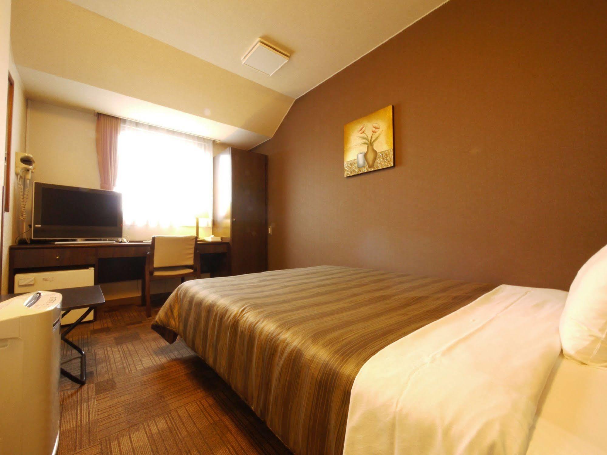 Hotel Route-Inn Ageo Esterno foto